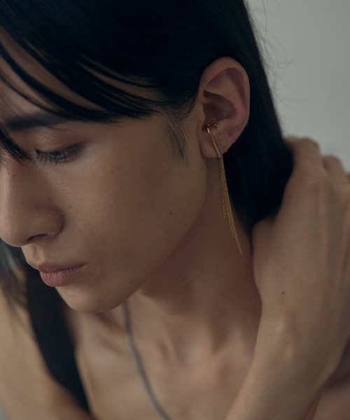 and cloud(アンドクラウド)の「Layered Cuff Curb Long Chain(イヤーカフ・レディース・シルバー/イエローゴールド/ゴールド系その他・FREE)」の15枚目の写真
