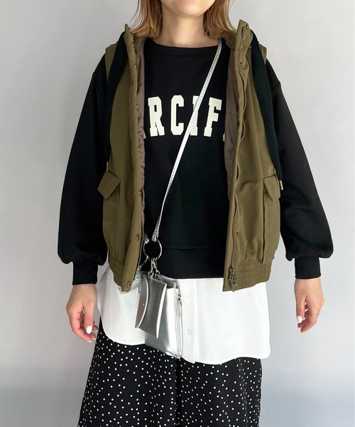PICCIN(ピッチン)の「異素材切替フロントロゴプルオーバー(Tシャツ/カットソー・レディース・ブラック/グレイッシュベージュ・M/L)」の16枚目の写真