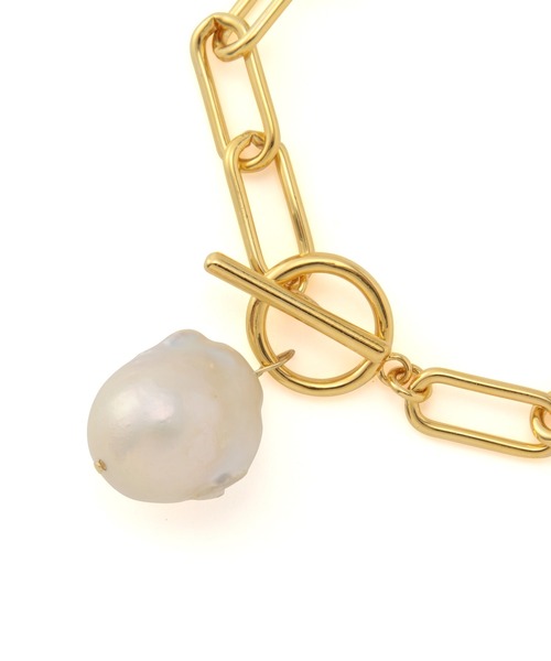 ADAM ET ROPE'(アダムエロペ)の「バロックパールチェーンブレス(ブレスレット・レディース・オフホワイト・FREE)」の2枚目の写真