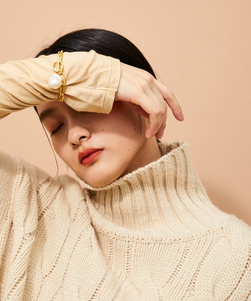 ADAM ET ROPE'(アダムエロペ)の「バロックパールチェーンブレス(ブレスレット・レディース・オフホワイト・FREE)」の3枚目の写真