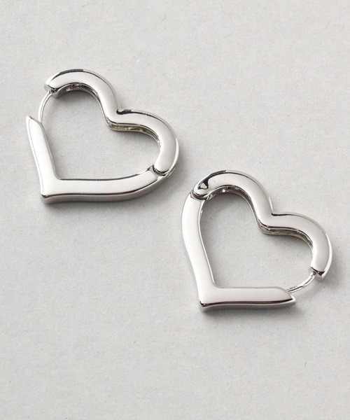 Manon's Selection（マノンズセレクション）の「ハートフープピアス（ピアス（両耳用）・レディース・ゴールド/シルバー・ONE SIZE）」の4枚目の写真