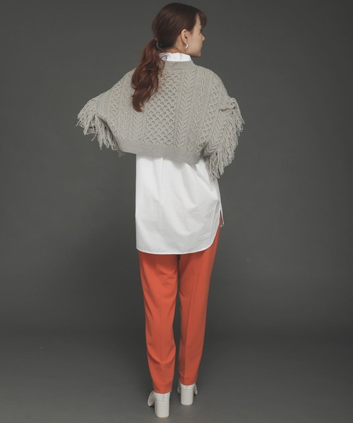 SENSE OF PLACE by URBAN RESEARCH（センスオブプレイスバイアーバンリサーチ）の「フリンジケーブルショートセーター（ニット/セーター・レディース・グレー/ブラウン/ライトカーキ・ONE）」の5枚目の写真