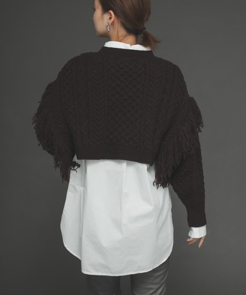 SENSE OF PLACE by URBAN RESEARCH（センスオブプレイスバイアーバンリサーチ）の「フリンジケーブルショートセーター（ニット/セーター・レディース・グレー/ブラウン/ライトカーキ・ONE）」の17枚目の写真