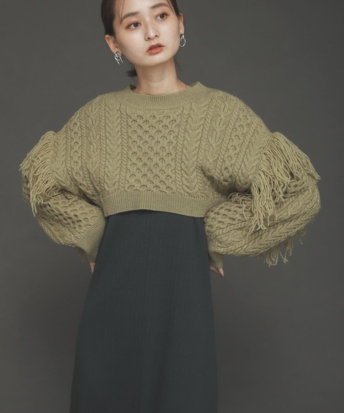 SENSE OF PLACE by URBAN RESEARCH（センスオブプレイスバイアーバンリサーチ）の「フリンジケーブルショートセーター（ニット/セーター・レディース・グレー/ブラウン/ライトカーキ・ONE）」の18枚目の写真
