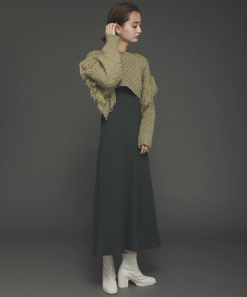 SENSE OF PLACE by URBAN RESEARCH（センスオブプレイスバイアーバンリサーチ）の「フリンジケーブルショートセーター（ニット/セーター・レディース・グレー/ブラウン/ライトカーキ・ONE）」の19枚目の写真