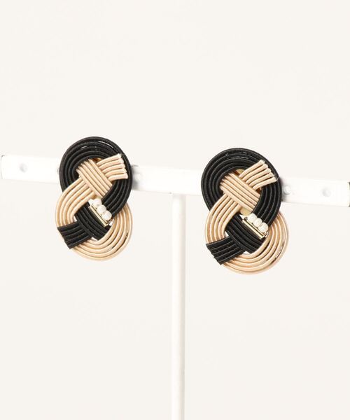 カヤ（カヤ）の「【カヤ】水引あわじ重ねピアス（ピアス（両耳用）・レディース・ホワイト/ブラック/パープル/ブラウン/ゴールド/ブルー・FREE）」の11枚目の写真