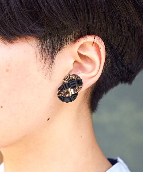 カヤ（カヤ）の「【カヤ】水引あわじ重ねピアス（ピアス（両耳用）・レディース・ホワイト/ブラック/パープル/ブラウン/ゴールド/ブルー・FREE）」の9枚目の写真