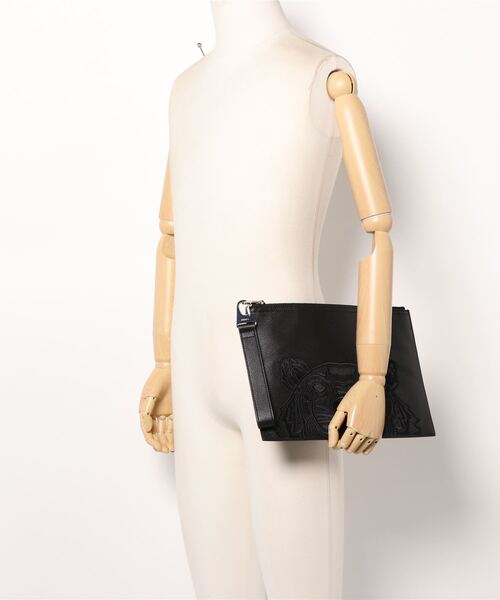 KENZO（ケンゾー）の「Kampus Tiger Large Pouch Leather（クラッチバッグ・メンズ・ブラック系その他・ONE SIZE）」の3枚目の写真