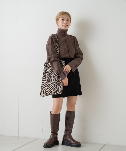 Kastane（カスタネ）の「テレコハイネックビックロンT（Tシャツ/カットソー・レディース・ダークブラウン/アイボリー/ブラック・FREE）」の17枚目の写真