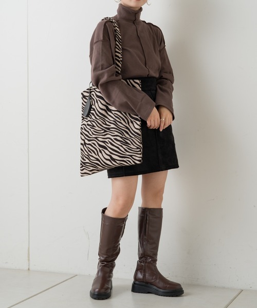 Kastane（カスタネ）の「テレコハイネックビックロンT（Tシャツ/カットソー・レディース・ダークブラウン/アイボリー/ブラック・FREE）」の18枚目の写真