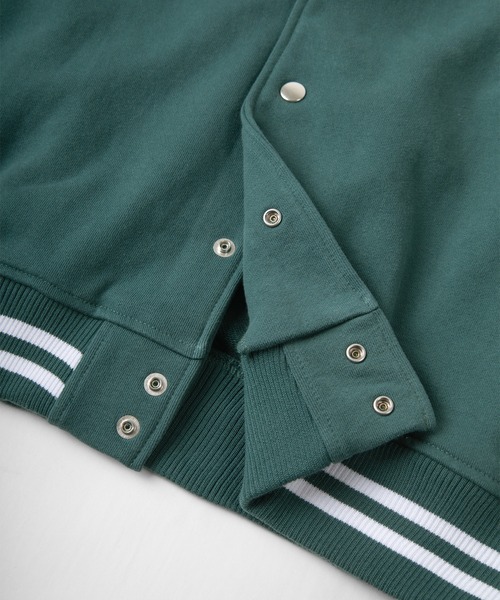 make a ray!(メイク ア レイ!)の「ワッペン刺繍 リブライン オーバーサイズ カットスタジャン(スタジャン・メンズ・ベージュ/グリーン/ブラック・M/L)」の14枚目の写真