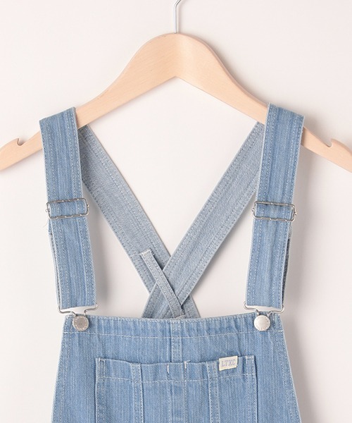 LOVETOXIC（ラブトキシック）の「ショートサロペット（サロペット/オーバーオール・キッズ・グレー/オフホワイト/サックスブルー・M/S/SS/L）」の8枚目の写真