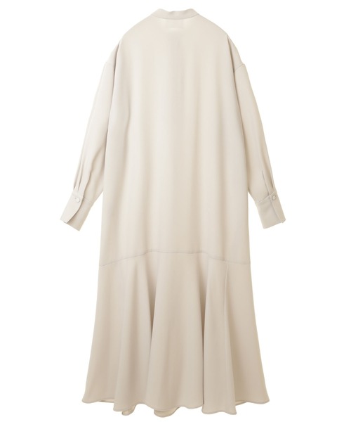 1er Arrondissement（プルミエアロンディスモン）の「シルキージョーゼットバックフレアーワンピース（シャツワンピース・レディース・ブラック/グレイッシュベージュ・38/36）」の3枚目の写真