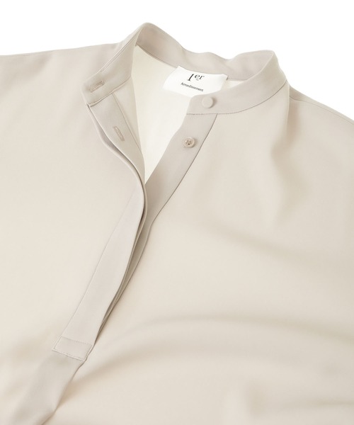 1er Arrondissement（プルミエアロンディスモン）の「シルキージョーゼットバックフレアーワンピース（シャツワンピース・レディース・ブラック/グレイッシュベージュ・38/36）」の4枚目の写真