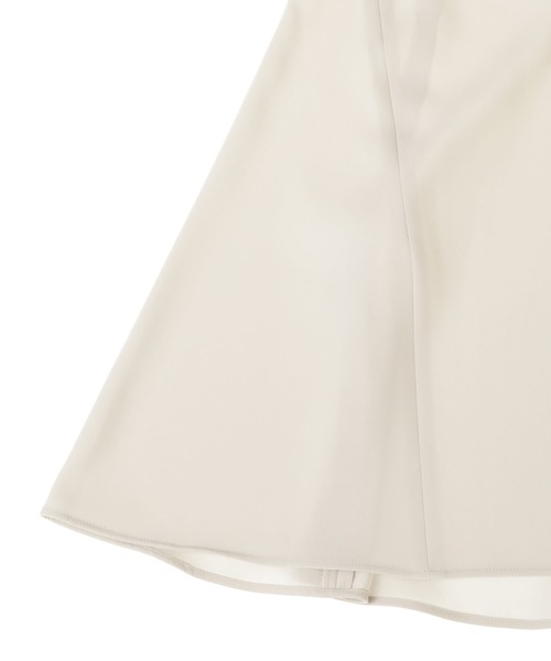 1er Arrondissement（プルミエアロンディスモン）の「シルキージョーゼットバックフレアーワンピース（シャツワンピース・レディース・ブラック/グレイッシュベージュ・38/36）」の7枚目の写真