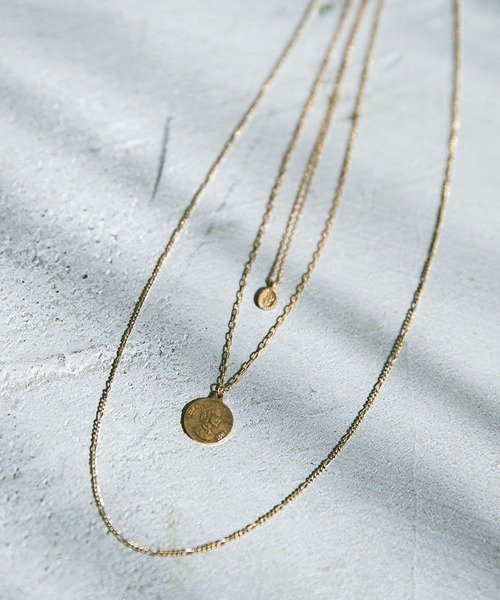 A part by(アパートバイ)の「チェーンロングネックレス 280498(ネックレス・レディース・ゴールド・FREE)」の2枚目の写真