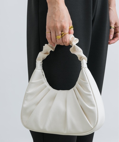 NEUNA（ヌナ）の「ギャザーハンドルバッグ（ハンドバッグ・レディース・ホワイト/ブラック/グリーン・FREE）」の2枚目の写真