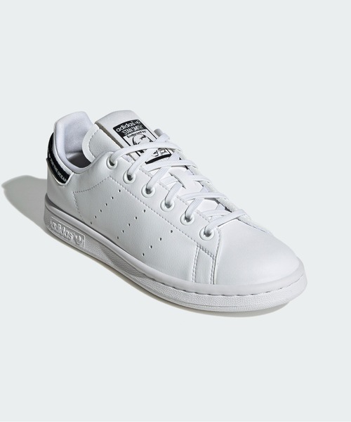 adidas（アディダス）の「スタンスミス [Stan Smith] アディダスオリジナルス (キッズ/子供用)（スニーカー・キッズ・ホワイト×ブラック・22.5cm/23.5cm/24.5cm/25.5cm/23.0cm/24.0cm/25.0cm/22.0cm）」の3枚目の写真