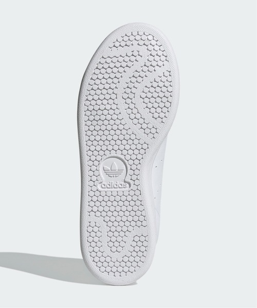 adidas（アディダス）の「スタンスミス [Stan Smith] アディダスオリジナルス (キッズ/子供用)（スニーカー・キッズ・ホワイト×ブラック・22.5cm/23.5cm/24.5cm/25.5cm/23.0cm/24.0cm/25.0cm/22.0cm）」の6枚目の写真