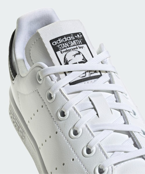 adidas（アディダス）の「スタンスミス [Stan Smith] アディダスオリジナルス (キッズ/子供用)（スニーカー・キッズ・ホワイト×ブラック・22.5cm/23.5cm/24.5cm/25.5cm/23.0cm/24.0cm/25.0cm/22.0cm）」の7枚目の写真