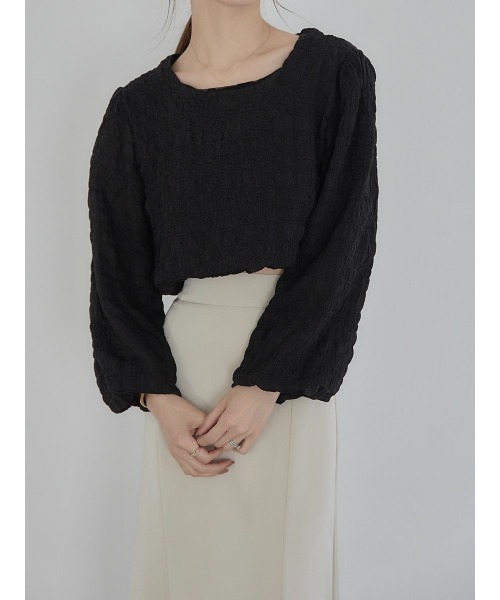 A AMEL（エイメル）の「volume sleeve emboss blouse black（シャツ/ブラウス・レディース・ブラック・FREE）」の4枚目の写真