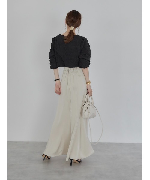 A AMEL（エイメル）の「volume sleeve emboss blouse black（シャツ/ブラウス・レディース・ブラック・FREE）」の9枚目の写真