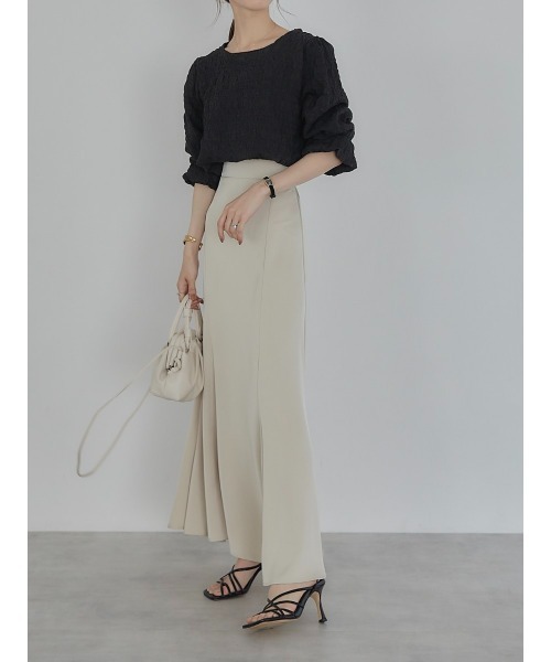 A AMEL（エイメル）の「volume sleeve emboss blouse black（シャツ/ブラウス・レディース・ブラック・FREE）」の11枚目の写真