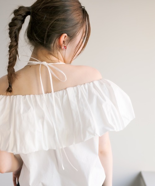 OLIVE des OLIVE(オリーブデオリーブ)の「バルーン衿オフショルプルオーバー(シャツ/ブラウス・レディース・オフホワイト/オレンジ/ベージュ・FREE)」の17枚目の写真