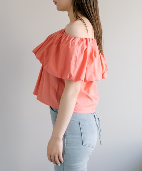 OLIVE des OLIVE(オリーブデオリーブ)の「バルーン衿オフショルプルオーバー(シャツ/ブラウス・レディース・オフホワイト/オレンジ/ベージュ・FREE)」の6枚目の写真