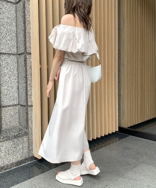 OLIVE des OLIVE(オリーブデオリーブ)の「バルーン衿オフショルプルオーバー(シャツ/ブラウス・レディース・オフホワイト/オレンジ/ベージュ・FREE)」の19枚目の写真