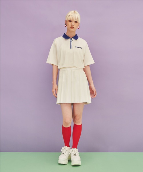 PUNYUS（プニュズ）の「ワンポイントハーフZIPポロシャツ（ポロシャツ・レディース・ベージュ/グリーン/オフホワイト/ブラック・2/1/3/4）」の5枚目の写真