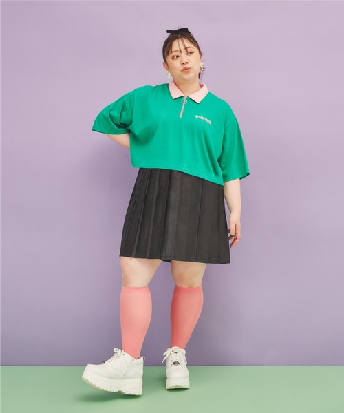 PUNYUS（プニュズ）の「ワンポイントハーフZIPポロシャツ（ポロシャツ・レディース・ベージュ/グリーン/オフホワイト/ブラック・2/1/3/4）」の7枚目の写真