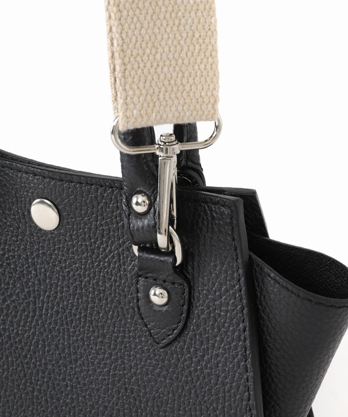 AULENTTI(オウレンティ)の「■■■【AULENTTI/オウレンティ】レザーショルダートート(トートバッグ・レディース・ブラック/ブラウン・FREE)」の14枚目の写真