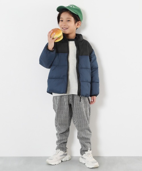 devirock（デビロック）の「洗える ファイバーダウン スタンドカラー ライト ジャケット（ダウンジャケット/コート・キッズ・ブラック/ブルーグレー/グレー系その他/キャメル/イエロー系その他/レッド系その他/その他7/ブルー系6/グリーン系/ブルー系1/スミクロ/グレイッシュブルー/バイオレット/ライトブラウン/パープル系7・110cm/100cm/120cm/130cm/140cm/150cm/160cm）」の21枚目の写真