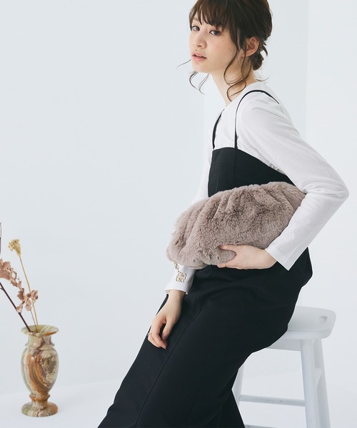 ROYAL PARTY（ロイヤルパーティー）の「ROYAL PARTY (ロイヤルパーティー) 2way ショルダーバッグ / クラッチバッグ エコファー RPT-B092（ショルダーバッグ・レディース・ベージュ/パープル/グリーン・FREE）」の5枚目の写真