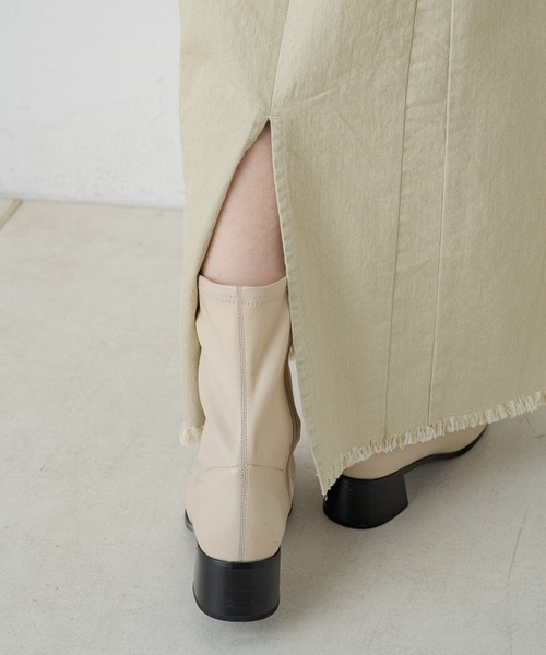 Kastane（カスタネ）の「【サイズ展開あり】ストレッチデニムフリンジジャンスカ（ジャンパースカート・レディース・ブラック/ベージュ・2/1/0）」の14枚目の写真