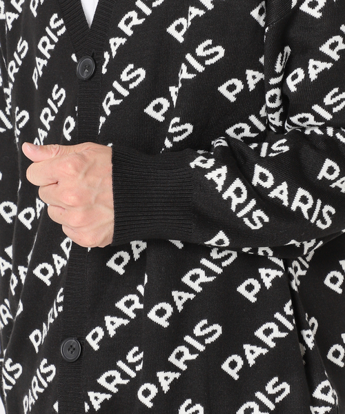 PARIS SAINT-GERMAIN(パリサンジェルマン)の「【Paris Saint-Germain】インターシャ PARIS 総柄 カーディガン(カーディガン/ボレロ・メンズ・ブラック/チャコールグレー・MEDIUM/LARGE)」の12枚目の写真