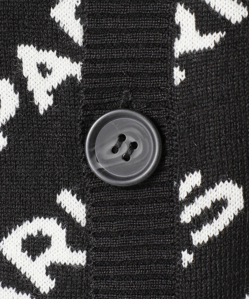 PARIS SAINT-GERMAIN(パリサンジェルマン)の「【Paris Saint-Germain】インターシャ PARIS 総柄 カーディガン(カーディガン/ボレロ・メンズ・ブラック/チャコールグレー・MEDIUM/LARGE)」の14枚目の写真