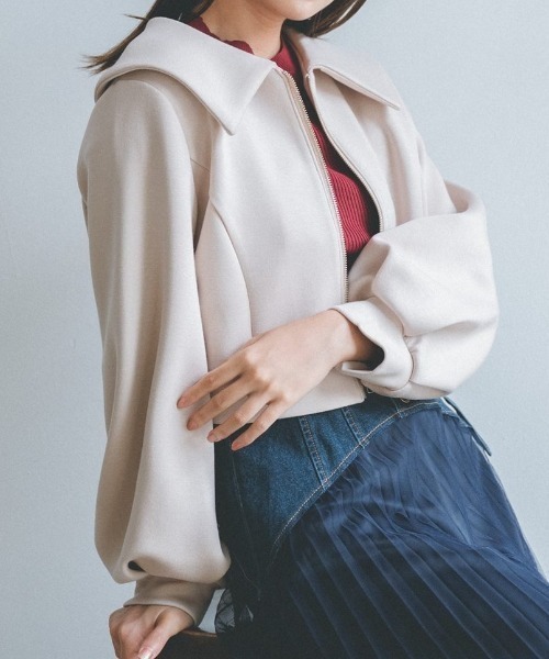 REDYAZEL（レディアゼル）の「ビッグカラーダンボールプルオーバー（その他トップス・レディース・ベージュ/ブラック/ダークグリーン・FREE）」の3枚目の写真