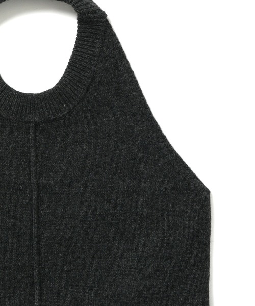 ADAM ET ROPE'(アダムエロペ)の「ホルターネックニット(その他トップス・レディース・チャコールグレー/ベージュ・FREE)」の12枚目の写真