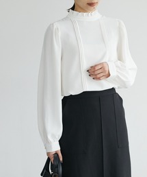 ・ELENCARE DUE ピンタックハイネックブラウス