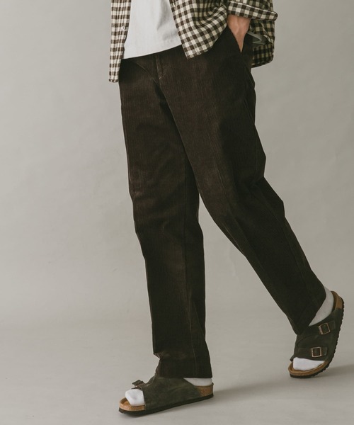 URBAN RESEARCH DOORS(アーバンリサーチドアーズ)の「太畝コーデュロイタックパンツ(その他パンツ・メンズ・ダークブラウン/ネイビー/オリーブ/ライトベージュ・MEDIUM/LARGE)」の22枚目の写真