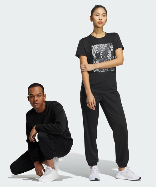 adidas（アディダス）の「スリーストライプス ワイドレッグ
