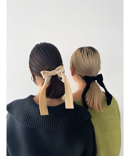 EMODA（エモダ）の「ポイントベロアタイ（ヘアゴム・レディース・ベージュ/ブラック・FREE）」の3枚目の写真