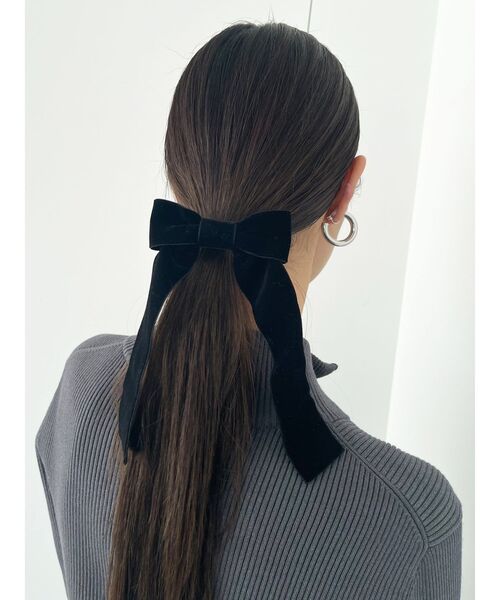 EMODA（エモダ）の「ポイントベロアタイ（ヘアゴム・レディース・ベージュ/ブラック・FREE）」の4枚目の写真