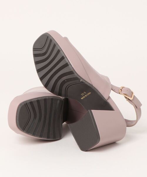 byあしながおじさん（バイアシナガオジサン）の「厚底サンダル　8980701（サンダル・レディース・ブラック/ベージュ/アイボリー/ラベンダー・22.5cm/23.5cm/24.5cm/23.0cm/24.0cm）」の6枚目の写真