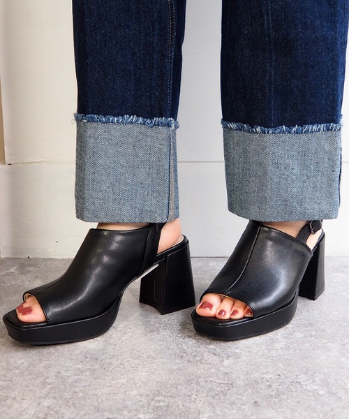 byあしながおじさん（バイアシナガオジサン）の「厚底サンダル　8980701（サンダル・レディース・ブラック/ベージュ/アイボリー/ラベンダー・22.5cm/23.5cm/24.5cm/23.0cm/24.0cm）」の3枚目の写真