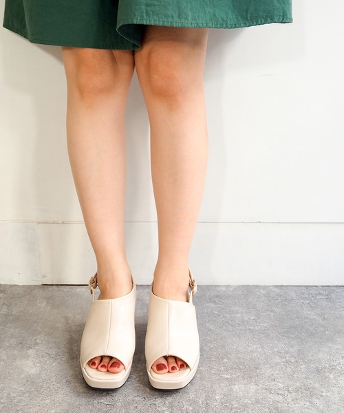 byあしながおじさん（バイアシナガオジサン）の「厚底サンダル　8980701（サンダル・レディース・ブラック/ベージュ/アイボリー/ラベンダー・22.5cm/23.5cm/24.5cm/23.0cm/24.0cm）」の9枚目の写真