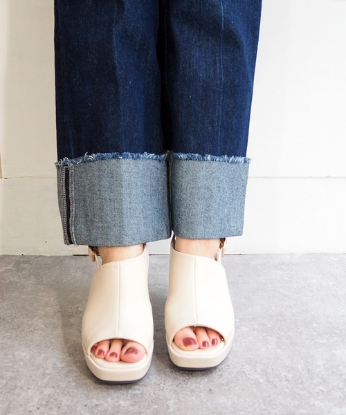 byあしながおじさん（バイアシナガオジサン）の「厚底サンダル　8980701（サンダル・レディース・ブラック/ベージュ/アイボリー/ラベンダー・22.5cm/23.5cm/24.5cm/23.0cm/24.0cm）」の7枚目の写真