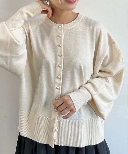 Libra Cue(リブラ キュー)の「パールボタンカーディガン(カーディガン/ボレロ・レディース・グレー/ブラック/アイボリー・FREE)」の22枚目の写真